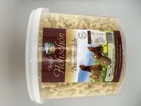 Spirelle Nudeln im Eimer